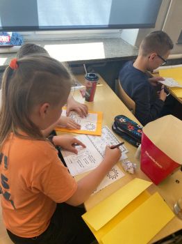 lapbook making